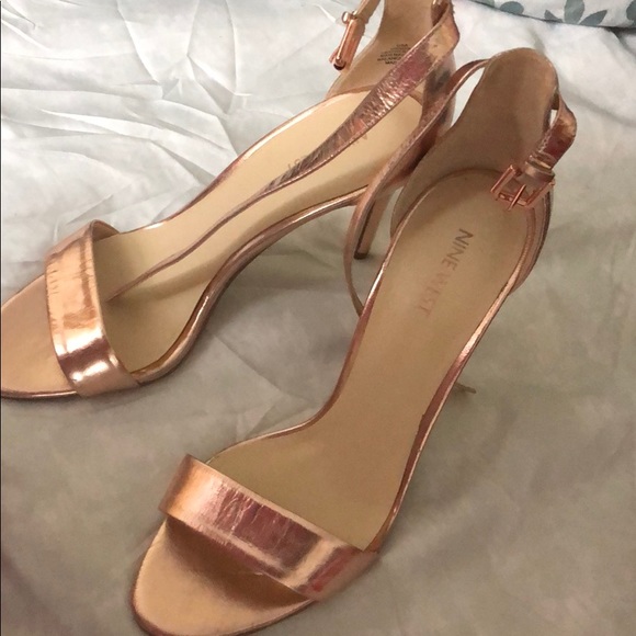 High heels - Picture 3 of 3